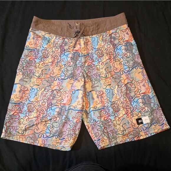RVCA Rare Trunks Mens 34 - Picture 1 of 5